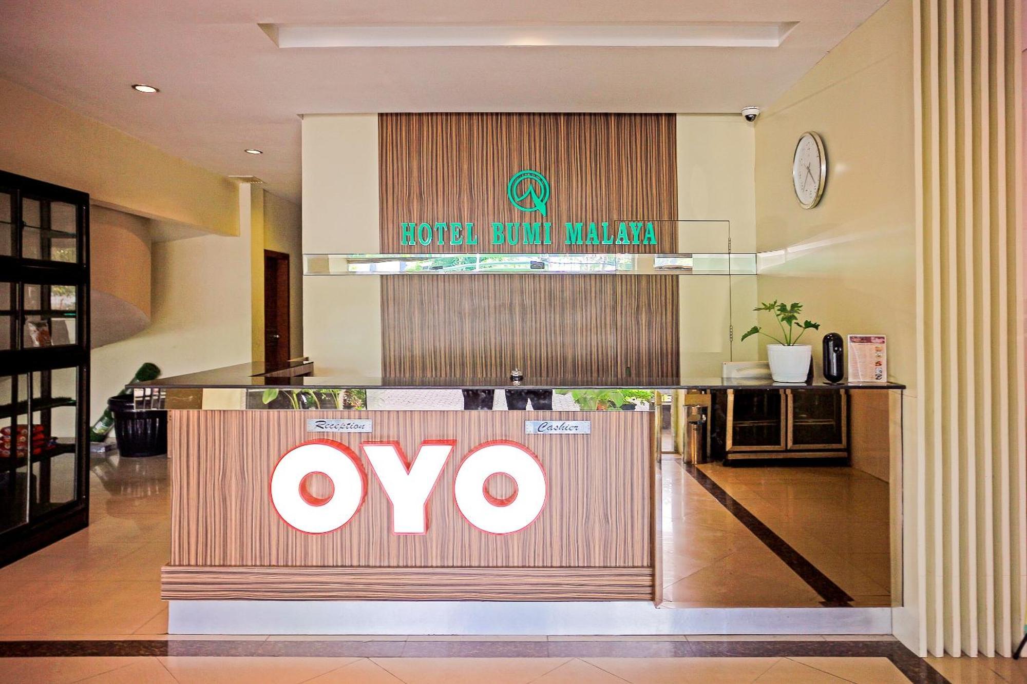 Oyo 1009 Hotel Bumi Malaya Medan Exterior photo